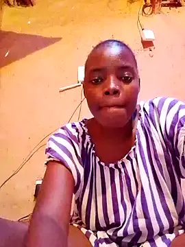 Nonchan_ – webcam model profile photo Image 9