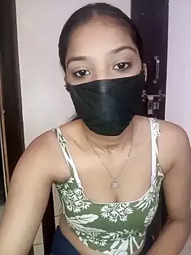 seraphine23 – webcam model profile photo Image 11