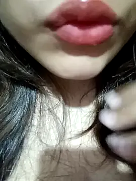  – webcam model profile photo Image 7