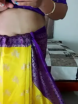  – webcam model profile photo Image 11