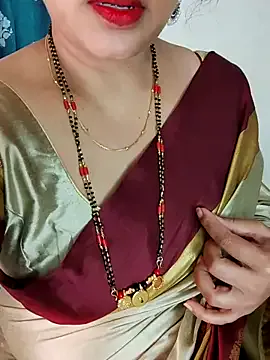  – webcam model profile photo Image 19