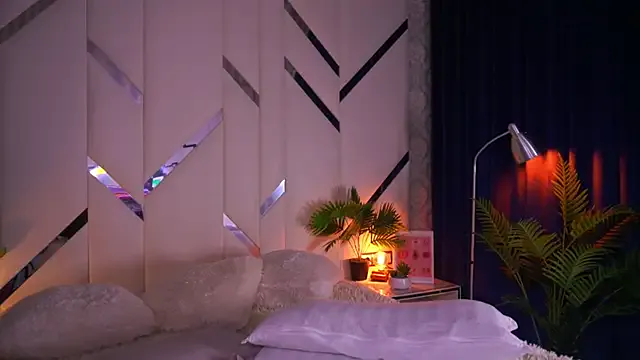 Nonchan_ – webcam model profile photo Image 6