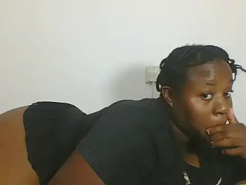 seraphine23 – webcam model profile photo Image 11