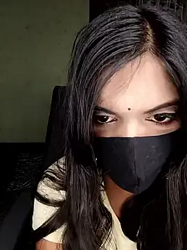 seraphine23 – webcam model profile photo Image 11
