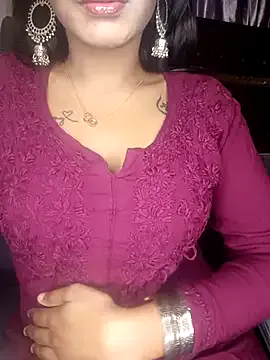 seraphine23 – webcam model profile photo Image 18