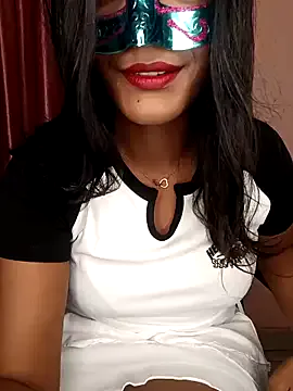 seraphine23 – webcam model profile photo Image 3