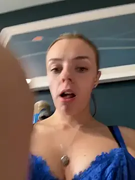 SophiaRyder – webcam model profile photo Image 4