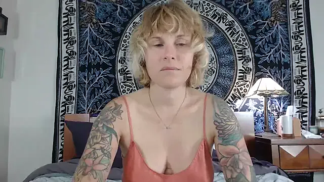 Humsafa-13 – webcam model profile photo Image 8