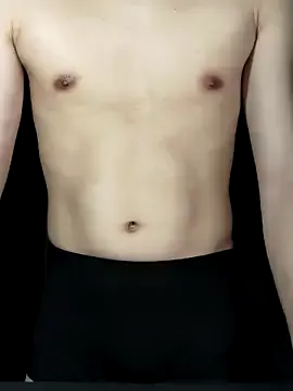 roouse – webcam model profile photo Image 4