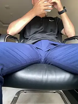 Yui-Ch – webcam model profile photo Image 4