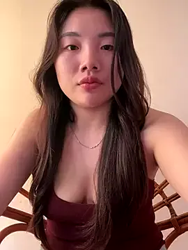 oxo_yuna_oxo – webcam model profile photo Image 3