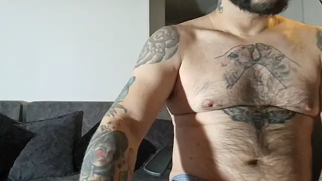  – webcam model profile photo Image 8
