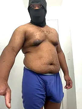 roouse – webcam model profile photo Image 9