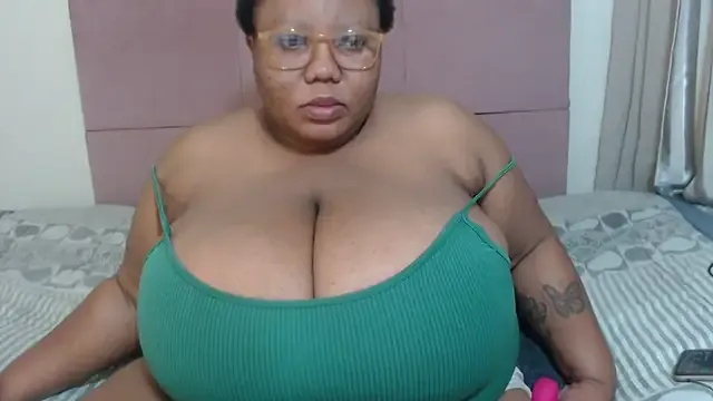 nathi_poyo – webcam model profile photo Image 8