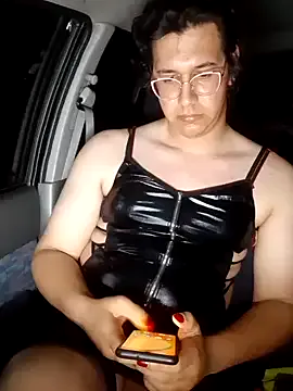 Yui-Ch – webcam model profile photo Image 3