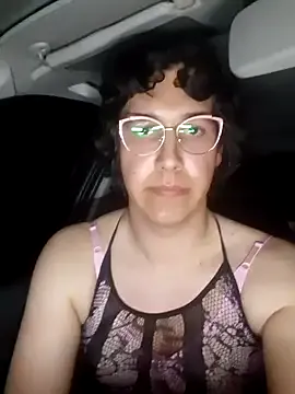 Yui-Ch – webcam model profile photo Image 4