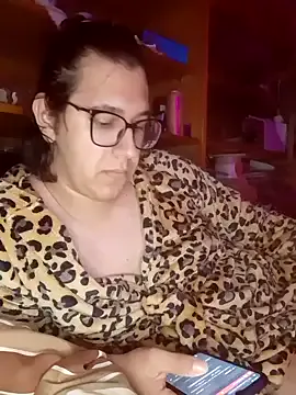 Yui-Ch – webcam model profile photo Image 8