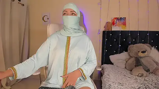 Garima_G – webcam model profile photo Image 11