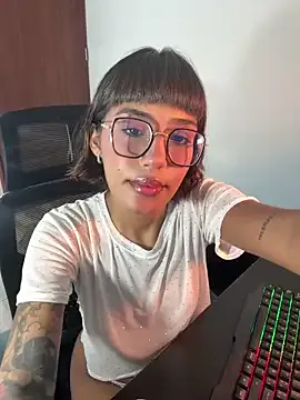 Kiss_Aurora_ – webcam model profile photo Image 5