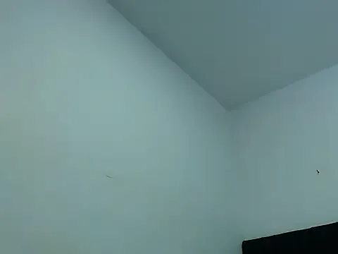  – webcam model profile photo Image 9