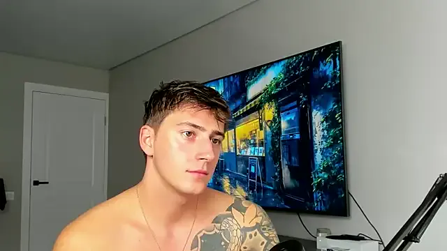  – webcam model profile photo Image 9