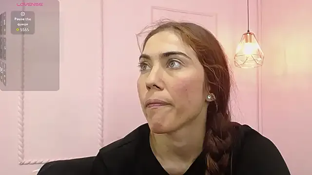 Nonchan_ – webcam model profile photo Image 12