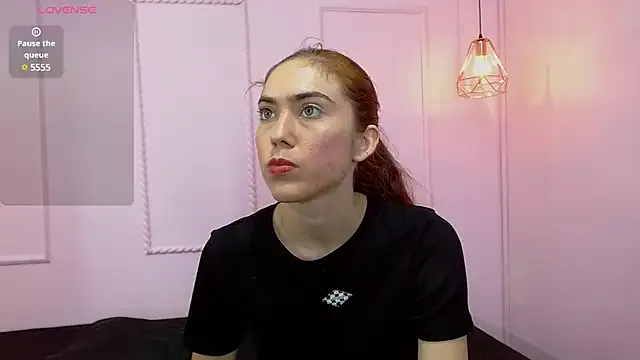 Nonchan_ – webcam model profile photo Image 2