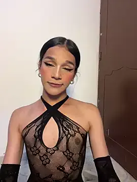 roouse – webcam model profile photo Image 10