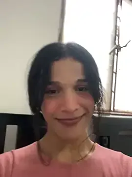 roouse – webcam model profile photo Image 6