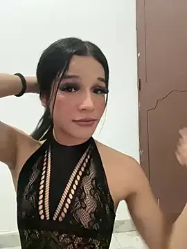 roouse – webcam model profile photo Image 7