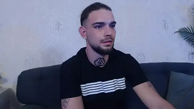 HermanFire – webcam model profile photo Image 5