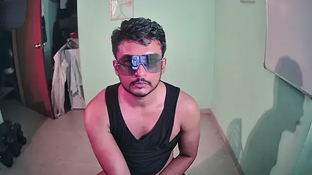 FragrantWind5 – webcam model profile photo Image 7