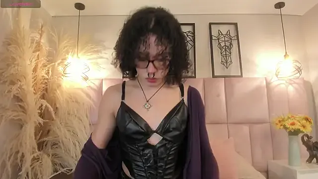 Sofiyaa_39 – webcam model profile photo Image 6