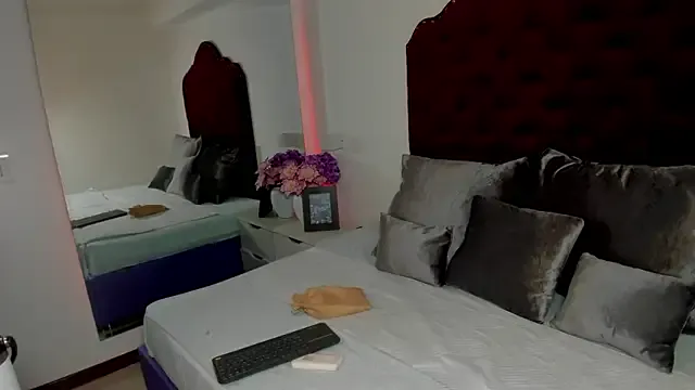 lunagirl13 on FreeCamNet Image 10