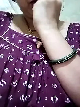 Megu_Melon – webcam model profile photo Image 3