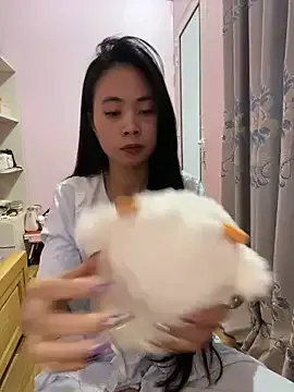 roouse – webcam model profile photo Image 16