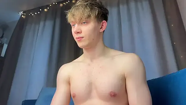  – webcam model profile photo Image 3