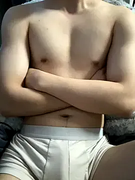  – webcam model profile photo Image 4