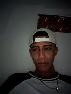  – webcam model profile photo Image 16