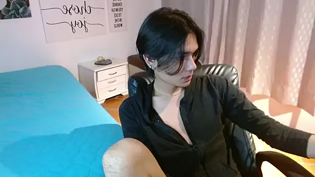 STxuguanhan – webcam model profile photo Image 14