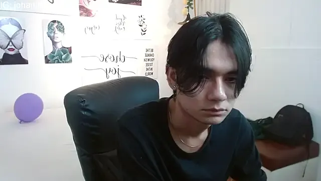 STxuguanhan – webcam model profile photo Image 3