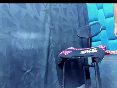 Megu_Melon – webcam model profile photo Image 9