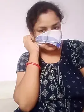 Megu_Melon – webcam model profile photo Image 3