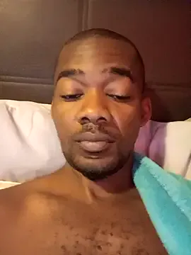 oxo_yuna_oxo – webcam model profile photo Image 14