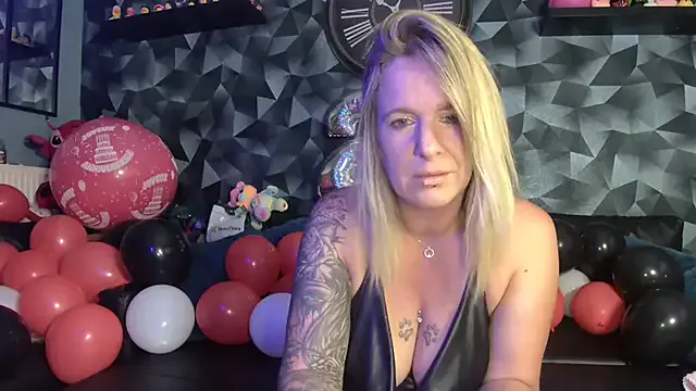 seraphine23 – webcam model profile photo Image 14