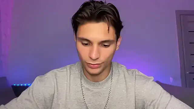 FragrantWind5 – webcam model profile photo Image 13