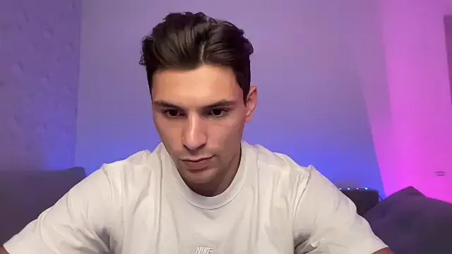 FragrantWind5 – webcam model profile photo Image 4