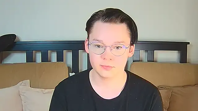  – webcam model profile photo Image 4