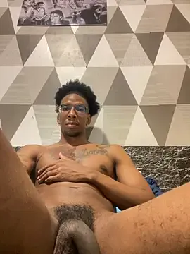xxYuIxx – webcam model profile photo Image 18