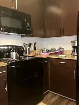 tinki_winkii – webcam model profile photo Image 12